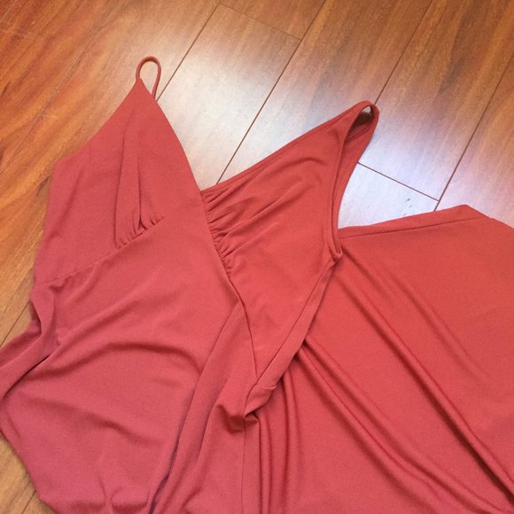 Zara// Goddess V neck long dress - Picture 4 of 9